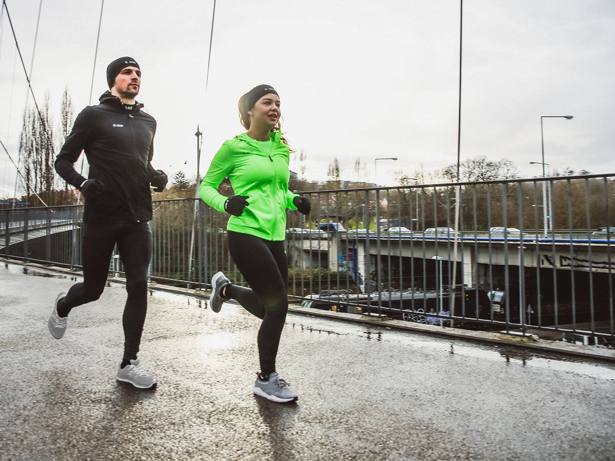 10 patarimų kaip padaryti bėgiojimą šaltu oru pakenčiamą